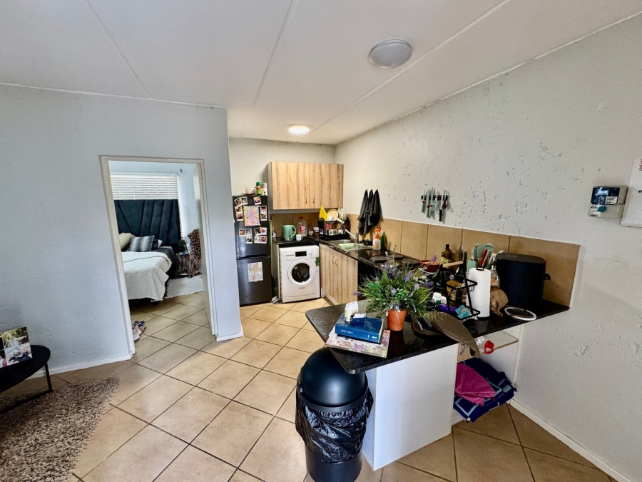 1 Bedroom Property for Sale in Van Der Hoff Park North West